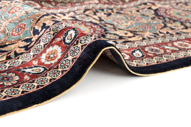 Detail image of 6' 8 x 9' 8 Hand Knotted China Rug