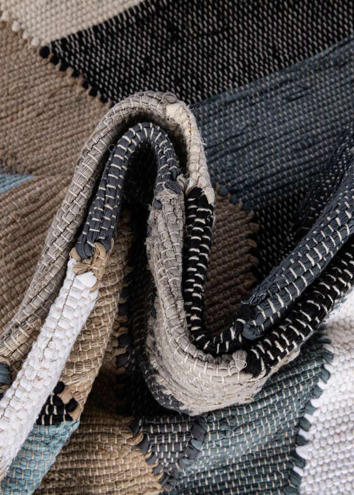 2' x 3' 1 Hand Braided Chindi Cotton Rug