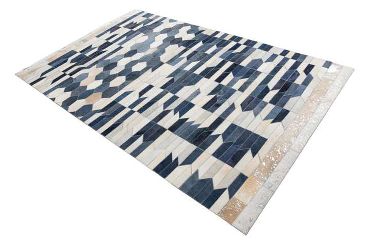 5' x 7' 9 Cowhide Leather Rug