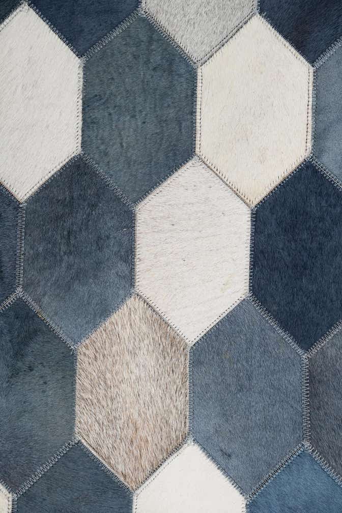 5' x 7' 9 Cowhide Leather Rug