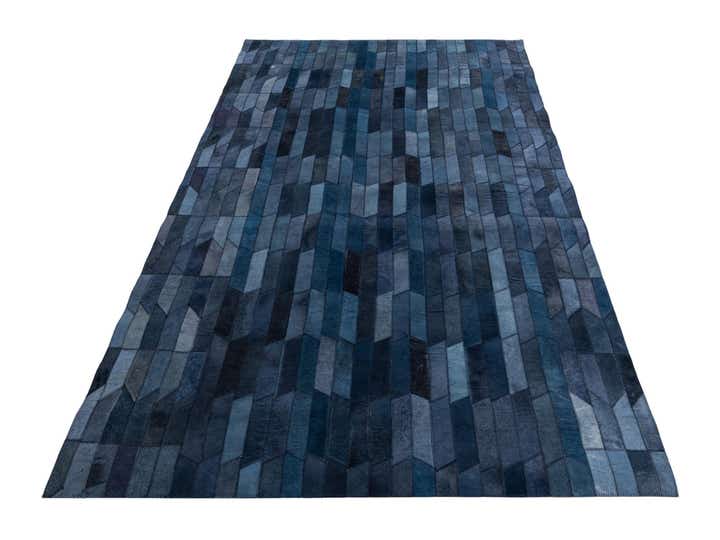 4' 9 x 7' 8 Cowhide Leather Rug