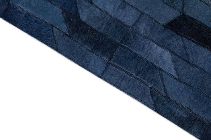 Detail image of 4' 9 x 7' 8 Cowhide Leather Rug