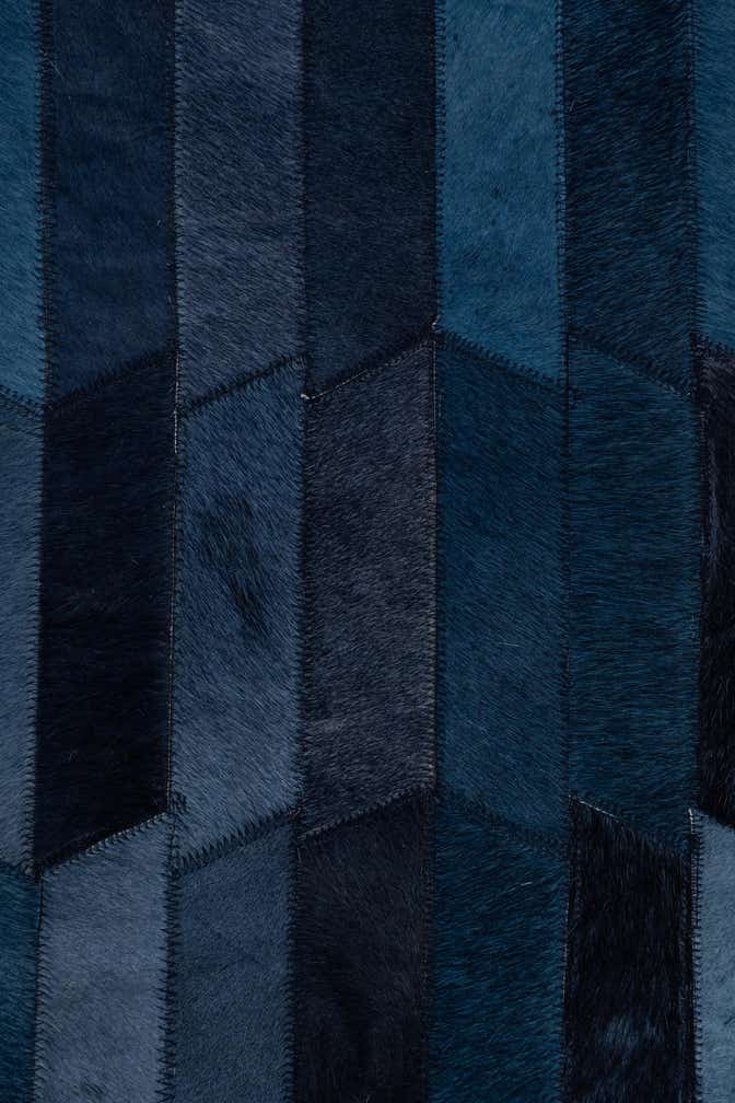 4' 9 x 7' 8 Cowhide Leather Rug