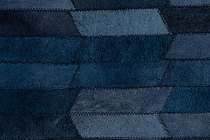 4' 9 x 7' 8 Cowhide Leather Rug