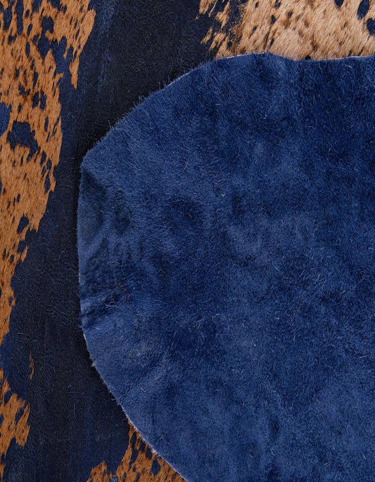 Detail image of 6' 9 x 7' 4 Cowhide Leather Rug