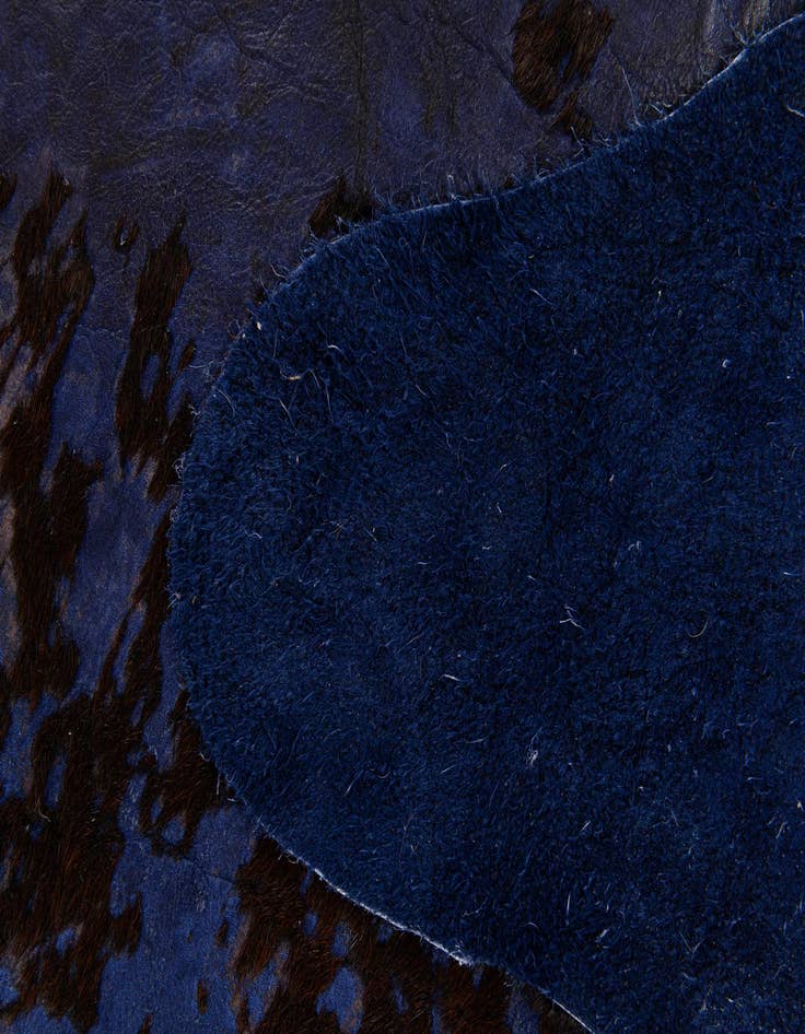 Detail image of 6' 7 x 7' 7 Cowhide Leather Rug