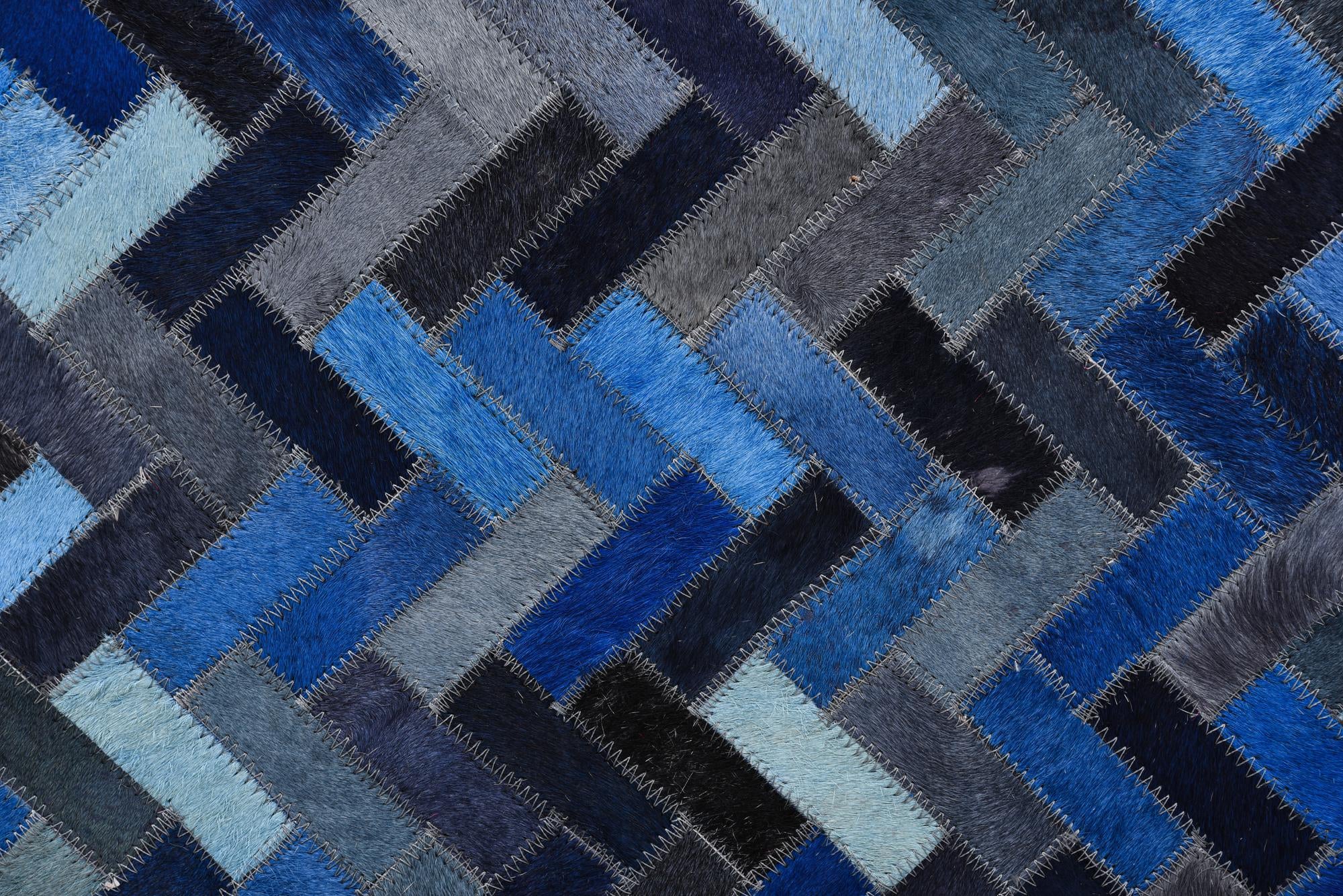 5' 1 x 8' Cowhide Rug