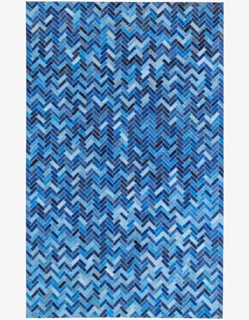 4' 10 x 7' 9 Cowhide Rug