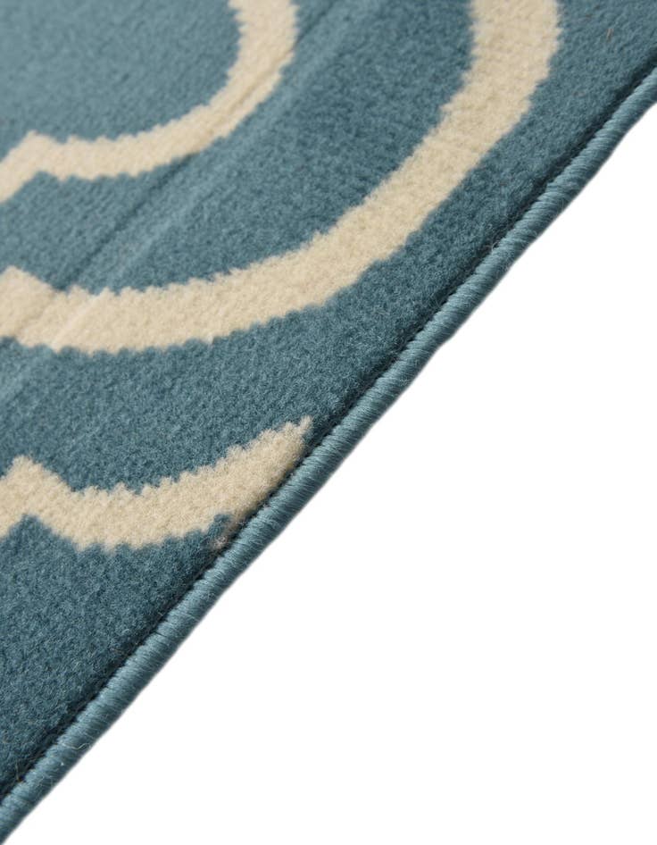 Detail image of 5' 4 x 7' 3 Damask Rug