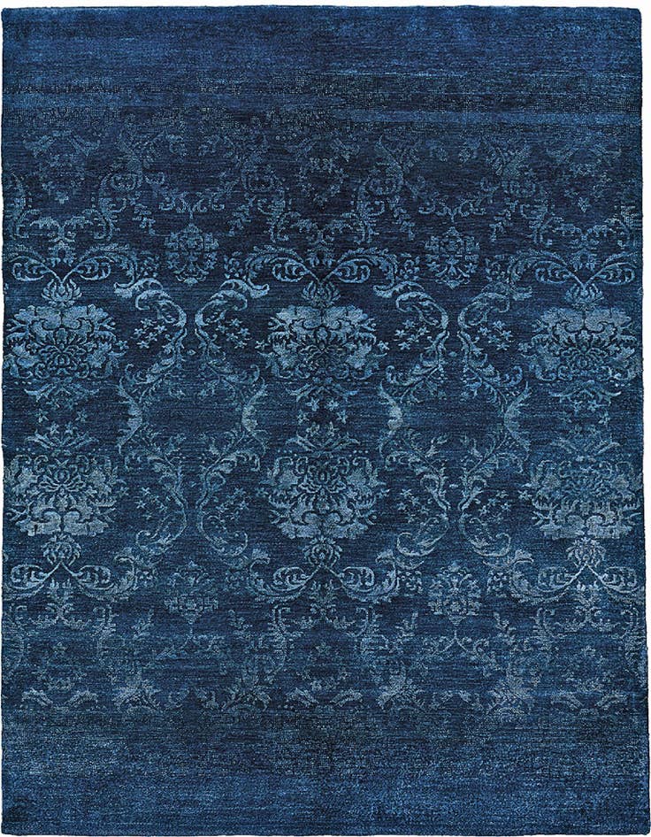 Detail image of 4' 11 x 6' 6 Damask with Silk Rug