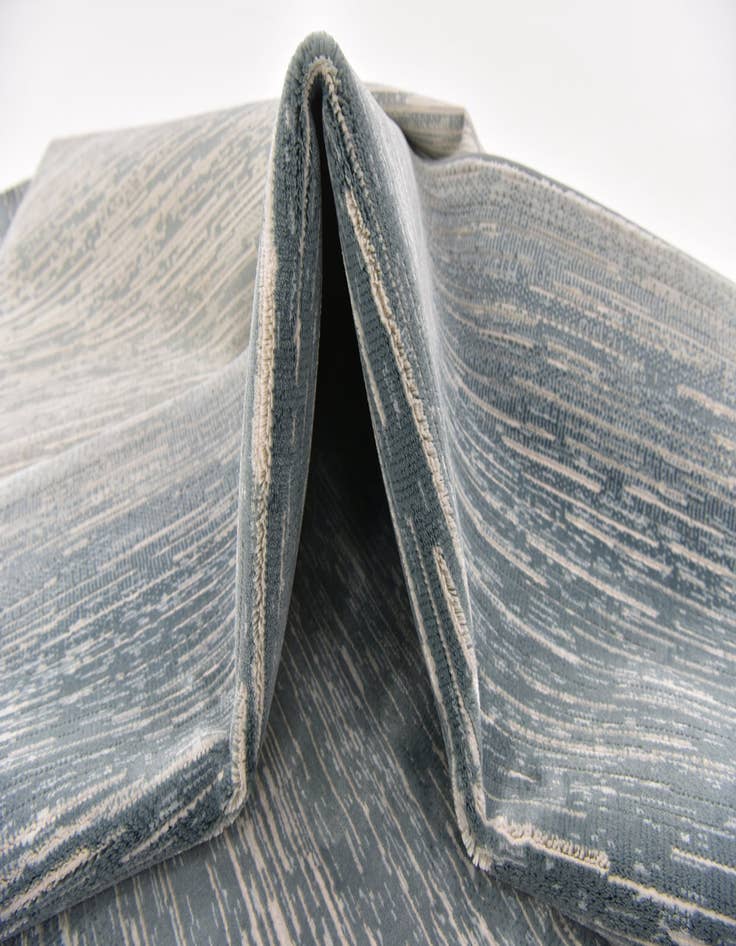 Detail image of 5' 2 x 7' 7 Daphne Rug