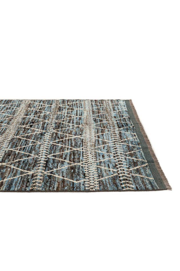 Detail image of 6' 9 x 10' 1 Hand Knotted Darya Wool Rug