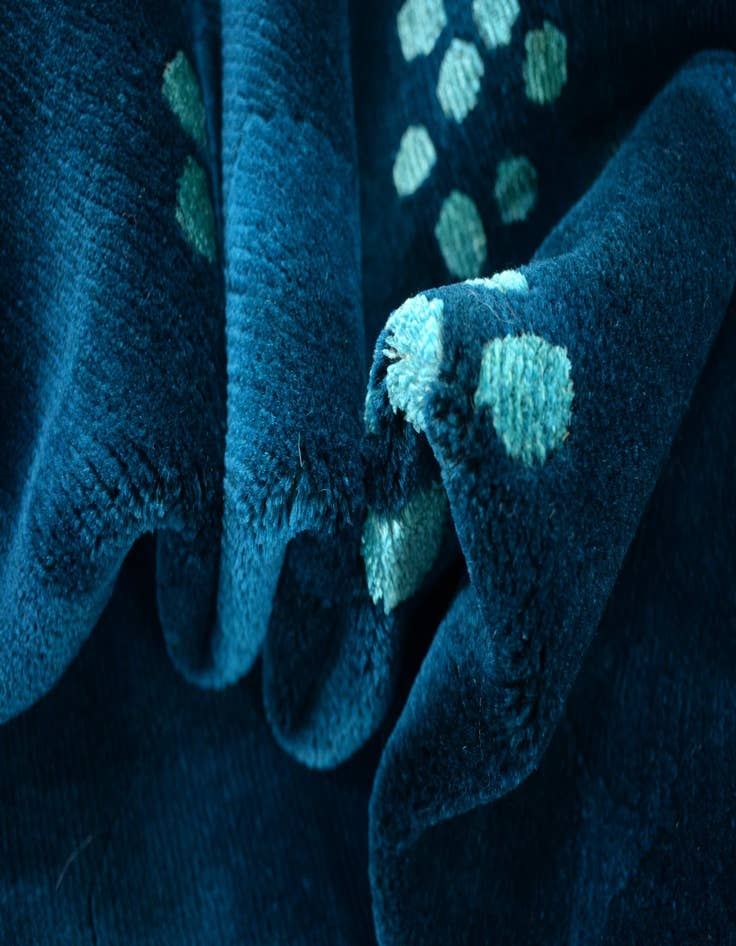 Detail image of 7' 6 x 9' 7 Hand Knotted Darya Oriental Rug