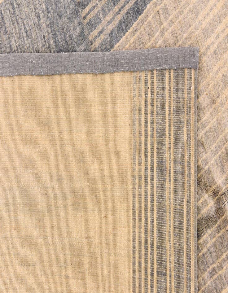 Detail image of 5' 9 x 7' 9  Hand Knotted Darya Wool Rug