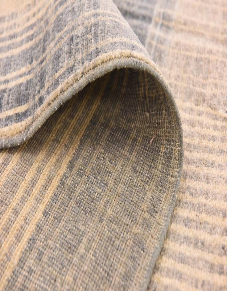 Detail image of 5' 9 x 7' 9  Hand Knotted Darya Wool Rug