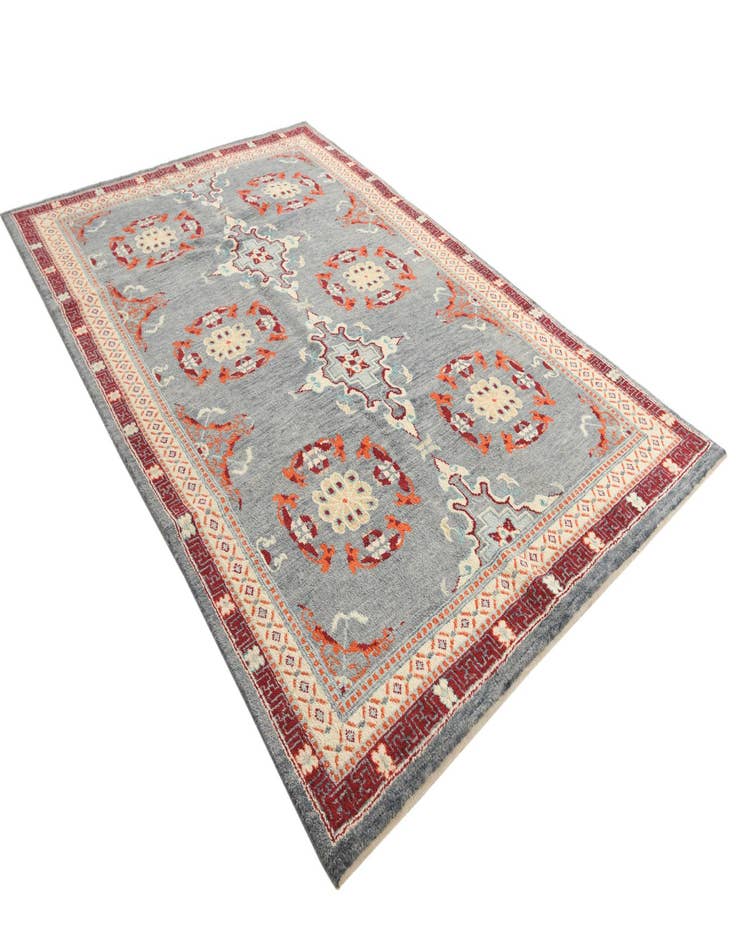 Detail image of 6' 6 x 10'  Hand Knotted Darya Wool Rug