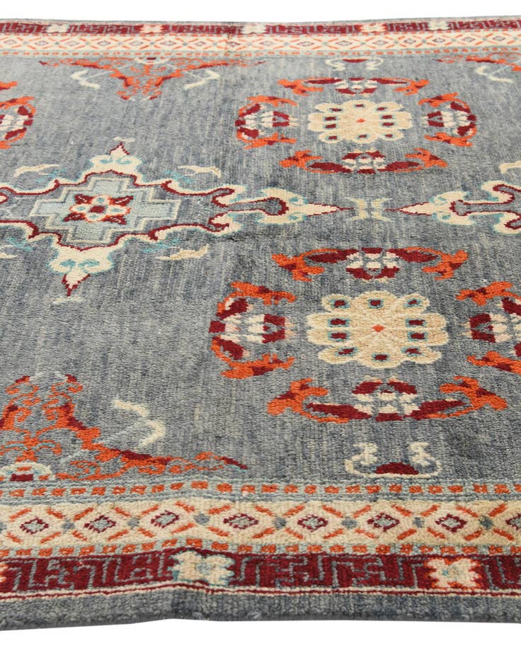 Detail image of 6' 6 x 10'  Hand Knotted Darya Wool Rug