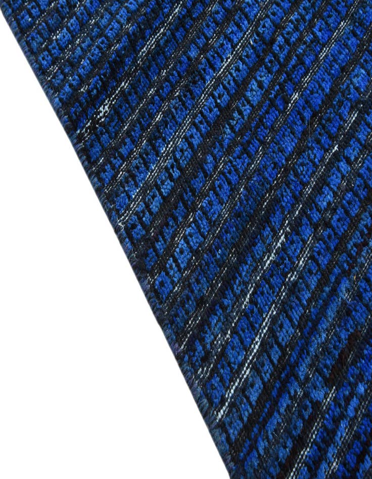 Detail image of 5' 4 x 8'  Hand Knotted Darya Wool Rug