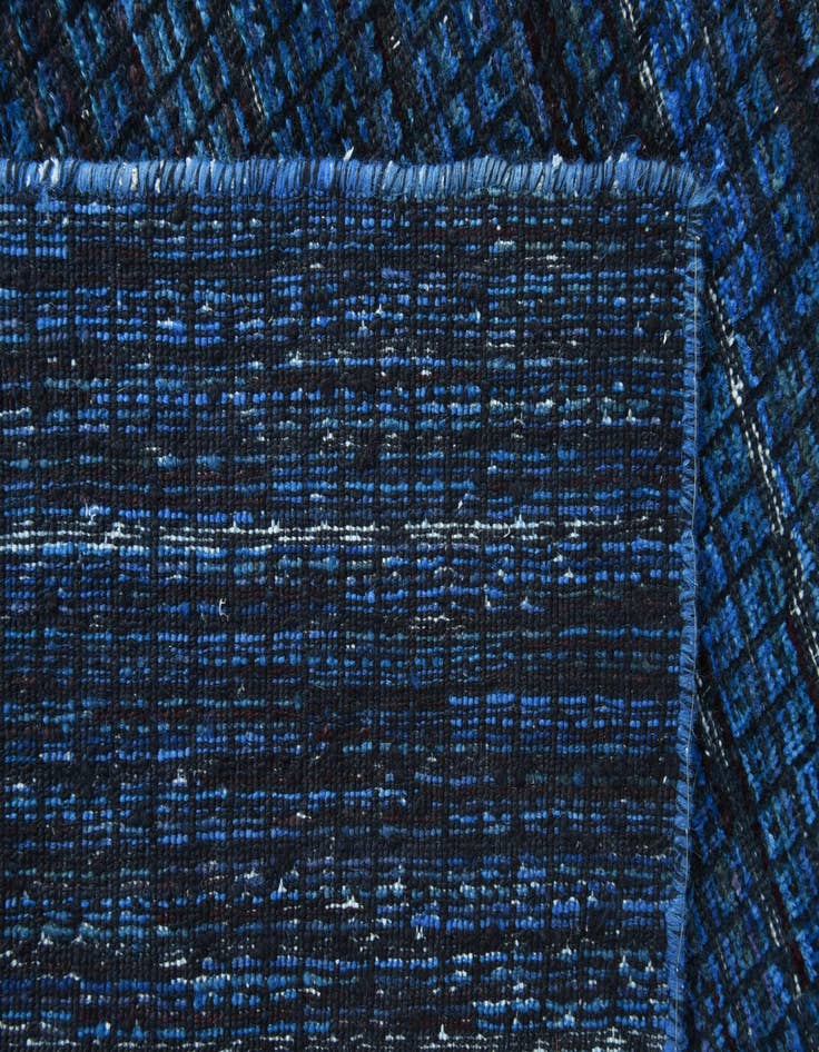 Detail image of 6' 5 x 10' 2  Hand Knotted Darya Wool Rug