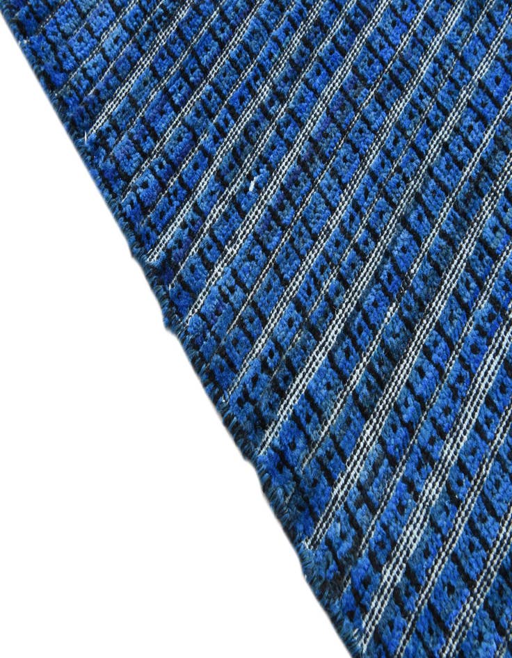 Detail image of 4' 8 x 6' 4  Hand Knotted Darya Wool Rug