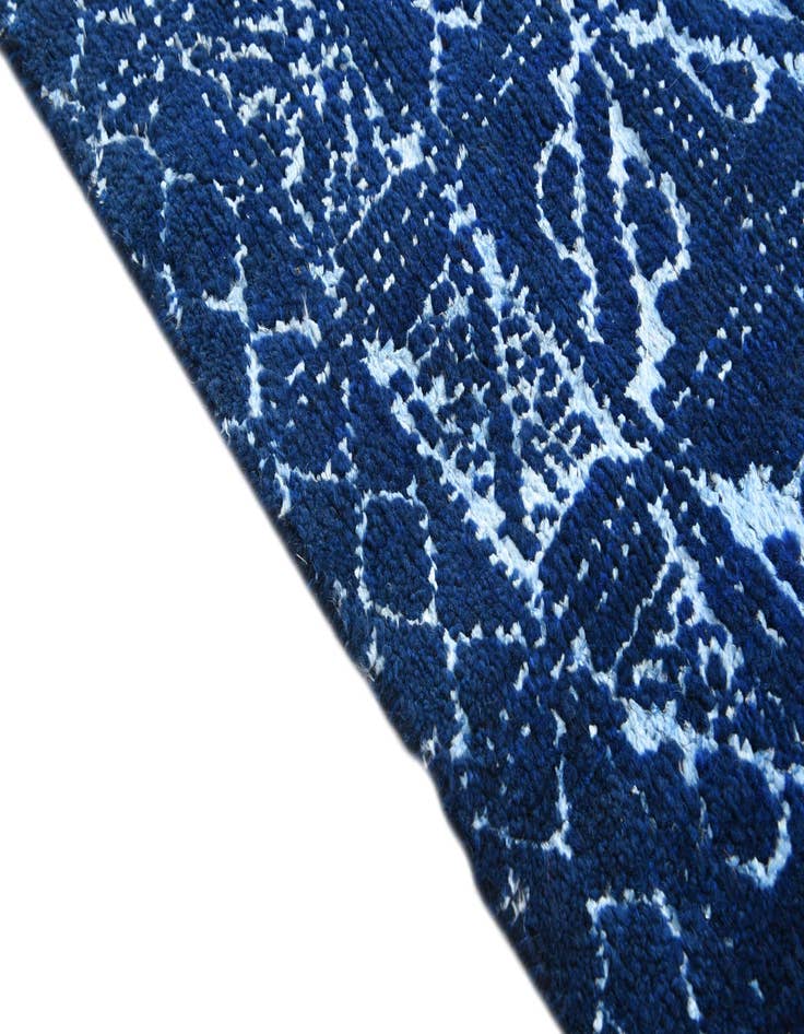 Detail image of 4' 9 x 7' 9  Hand Knotted Darya Rug