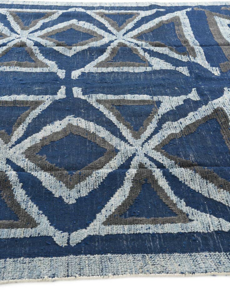 Detail image of 7' 9 x 10' 10  Hand Knotted Darya Wool Rug