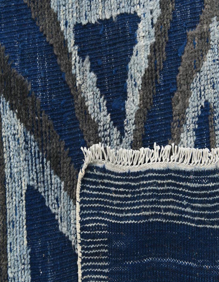 Detail image of 7' 9 x 10' 10  Hand Knotted Darya Wool Rug