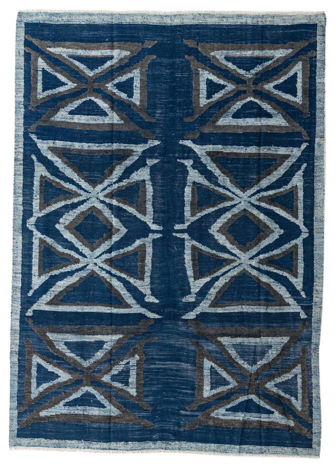 Detail image of 7' 9 x 10' 10 Hand Knotted Darya Wool Rug