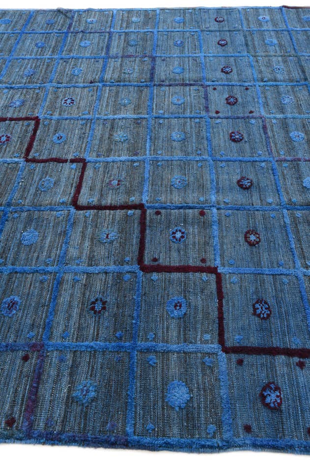 Detail image of 8' 4 x 10' 2 Hand Knotted Darya Wool Rug