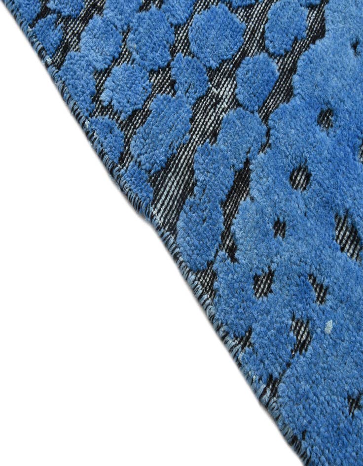 Detail image of 5' 5 x 8' 6  Hand Knotted Darya Wool Rug