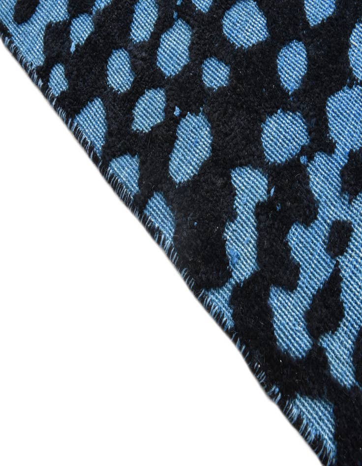 Detail image of 6' 7 x 10'  Hand Knotted Darya Wool Rug