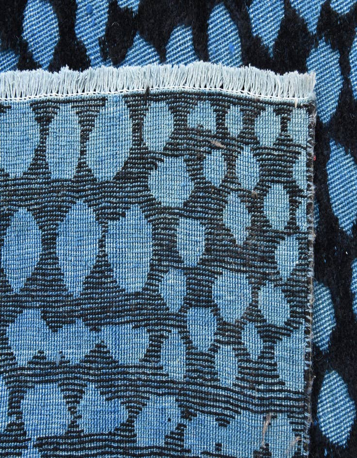 Detail image of 6' 7 x 10'  Hand Knotted Darya Wool Rug