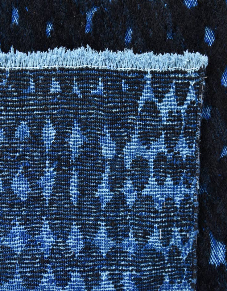 Detail image of 7' 9 x 10' Hand Knotted Darya Wool Rug