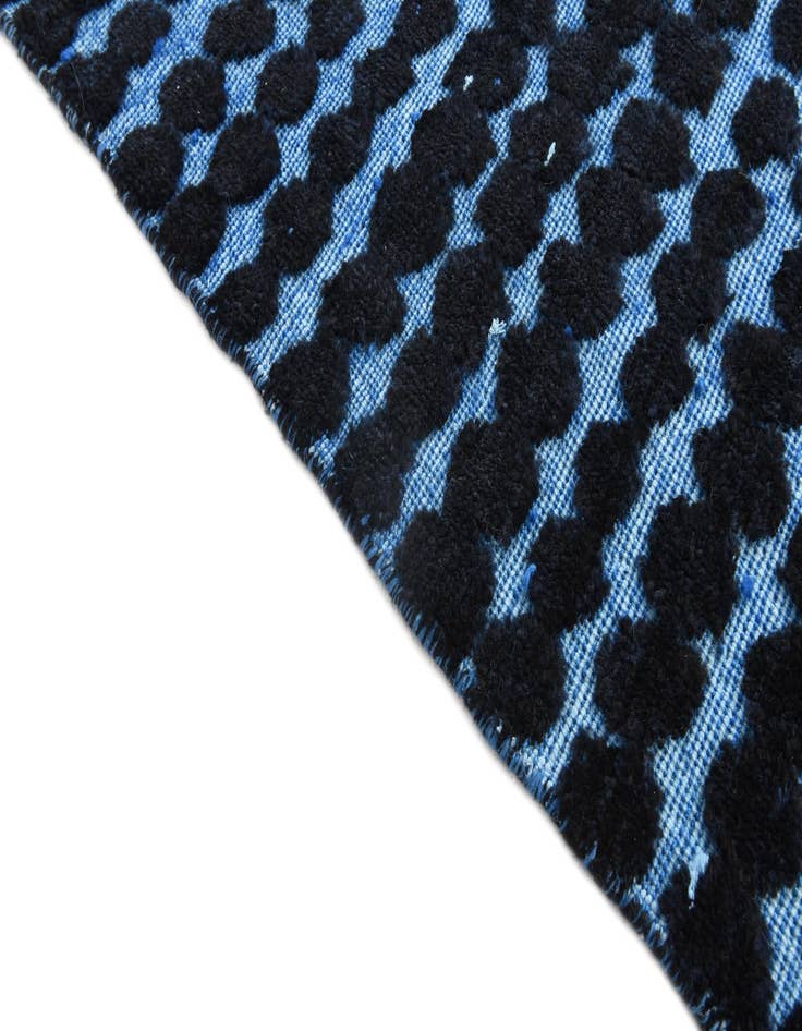 Detail image of 7' 10 x 10' 5  Hand Knotted Darya Wool Rug