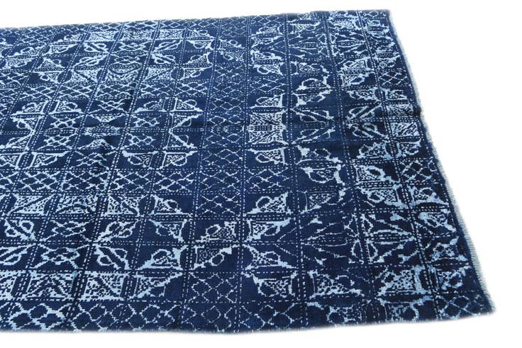 Detail image of 5' 1 x 8' Hand Knotted Darya Rug