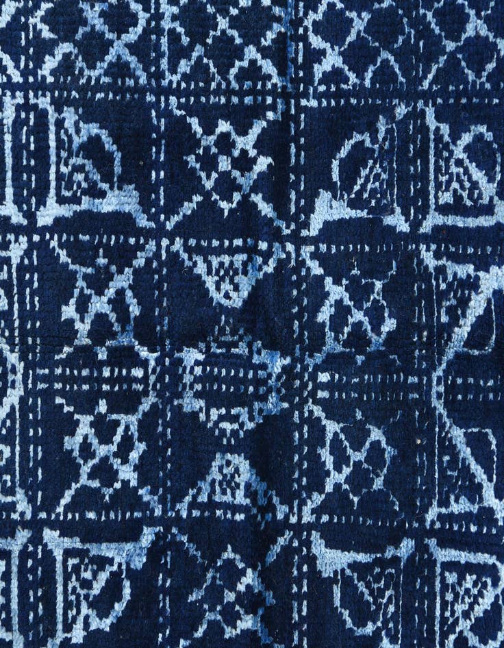 Detail image of 5' 1 x 8'  Hand Knotted Darya Rug