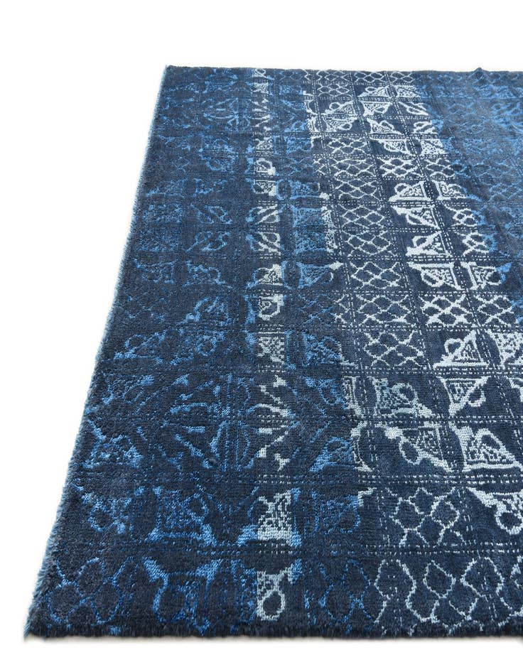 Detail image of 6' x 9' 2  Hand Knotted Darya Rug