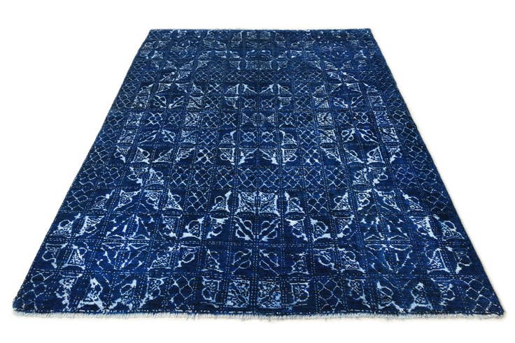 Detail image of 6' x 9' 3 Hand Knotted Darya Rug