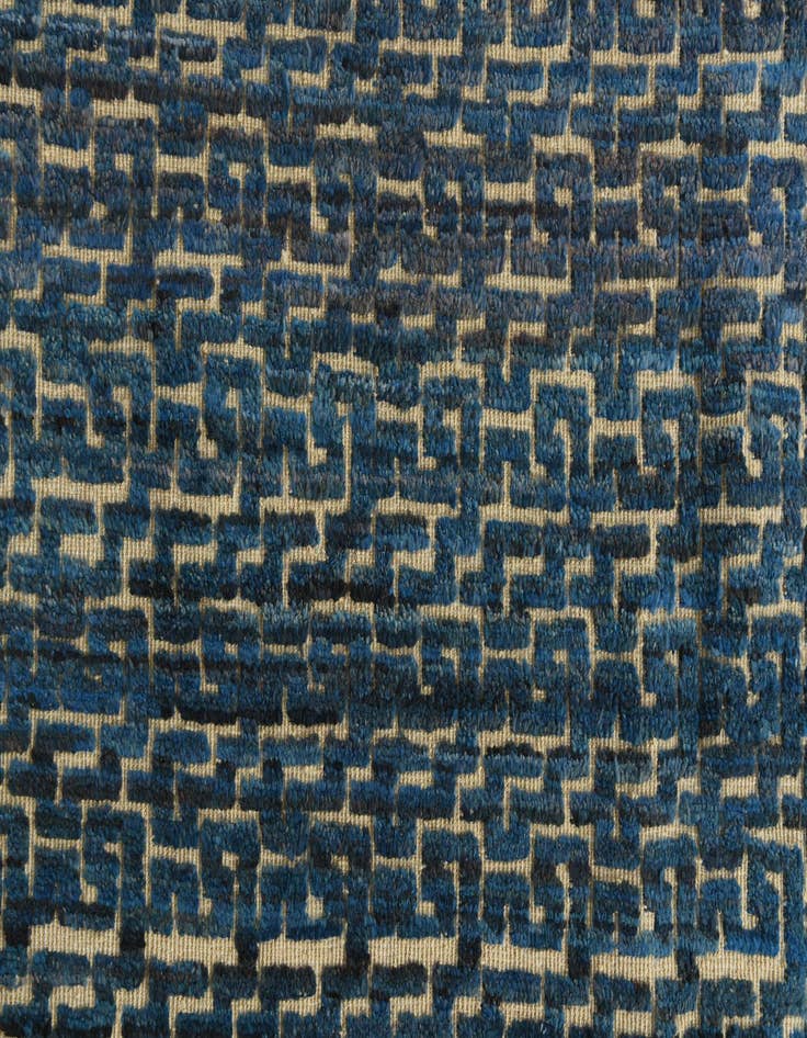 Detail image of 6' 8 x 9' 8  Hand Knotted Darya Wool Rug