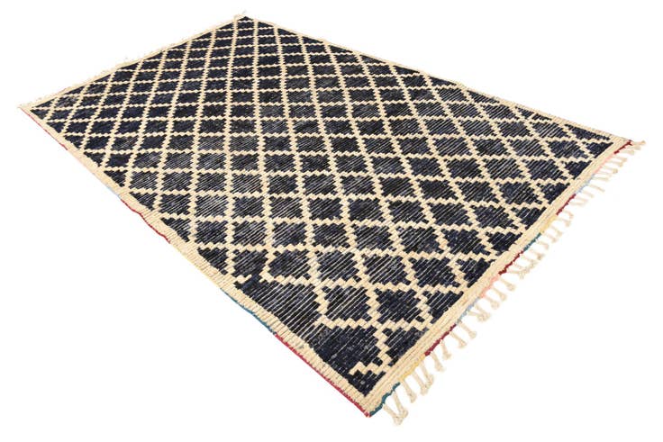 Detail image of 5' 10 x 9' 7 Hand Knotted Darya Wool Rug