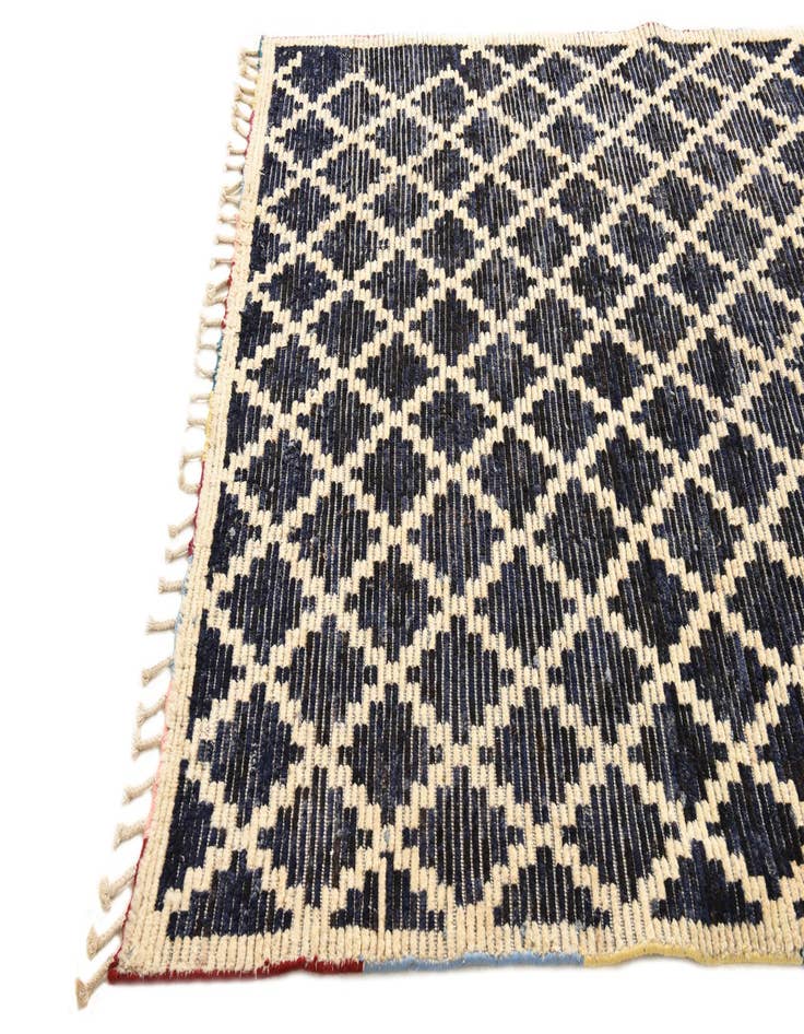 Detail image of 5' 10 x 9' 7 Hand Knotted Darya Wool Rug