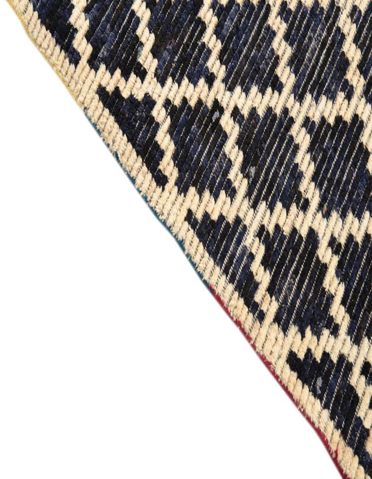 Detail image of 5' 10 x 9' 7  Hand Knotted Darya Wool Rug