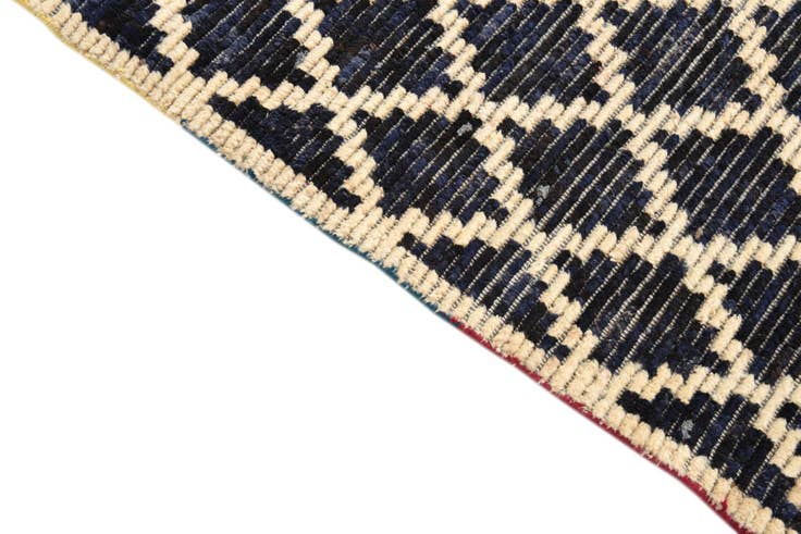 Detail image of 5' 10 x 9' 7 Hand Knotted Darya Wool Rug