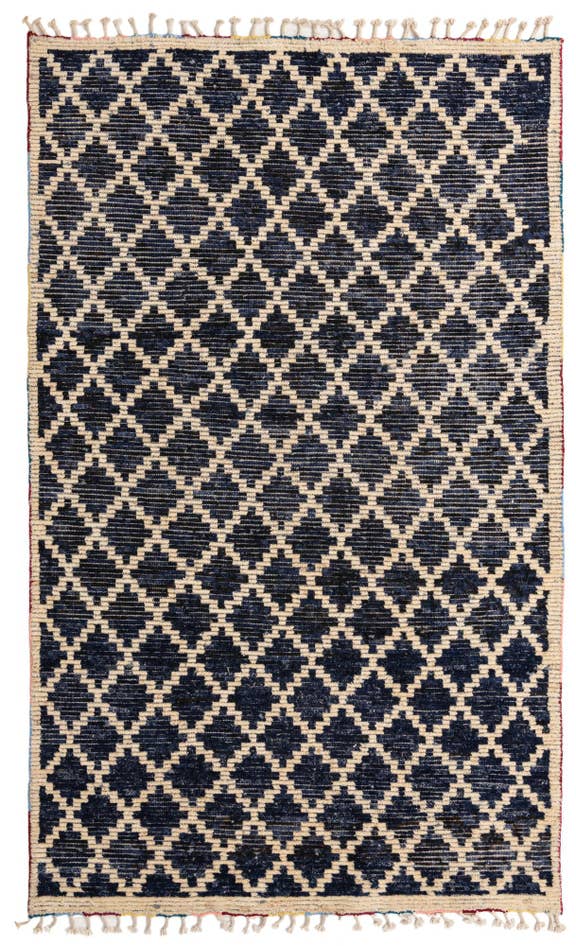 Detail image of 5' 10 x 9' 7 Hand Knotted Darya Wool Rug