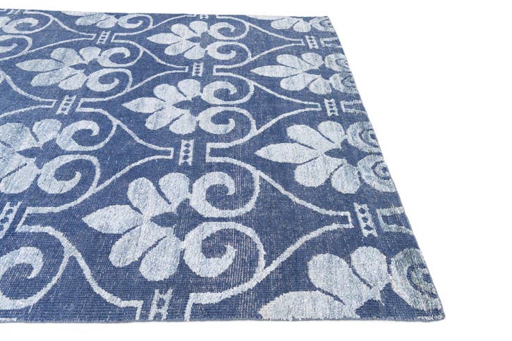 Detail image of 7' 4 x 9' 8 Hand Knotted Darya Rug