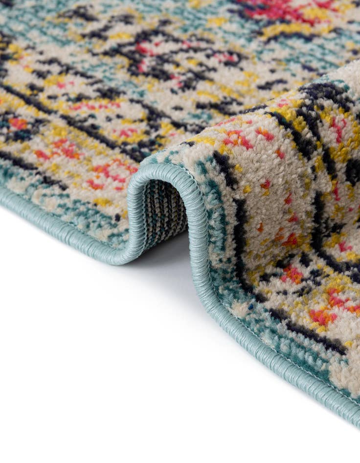 Detail image of 8' x 10' Washable El Paso Rug