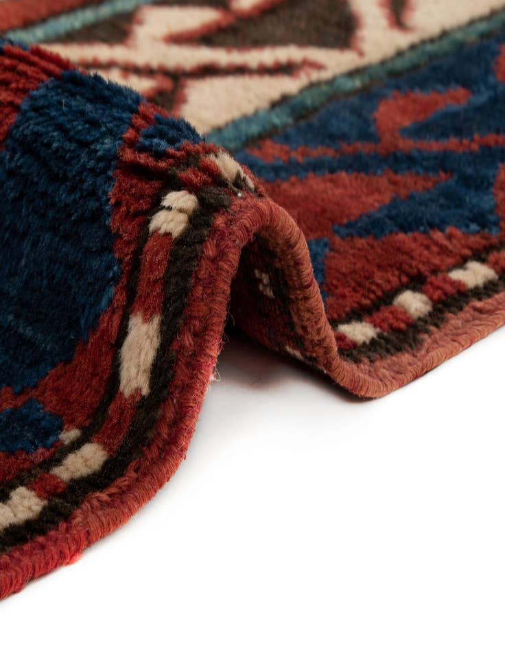 Detail image of 4' 8 x 6' 6 Fachralo Wool Rug