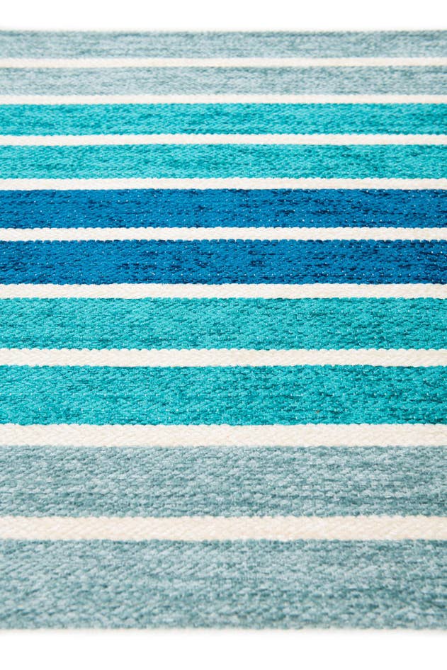 Detail image of 1' 10 x 2' 10 Flatweave Cotton Dhurrie Rug