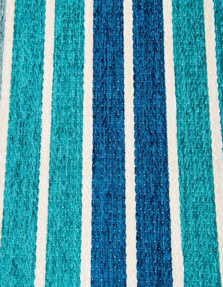 Detail image of 1' 10 x 2' 10 Flatweave Cotton Dhurrie Rug