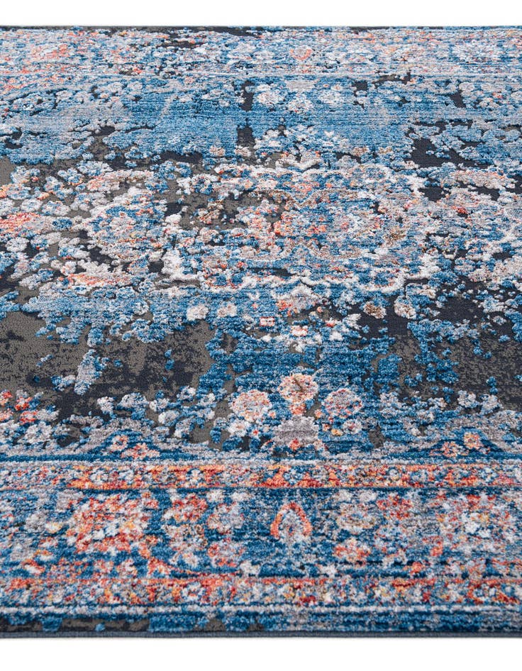 Detail image of 5' x 7' 7 Fleur Rug